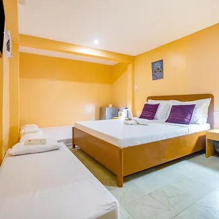White Shamrock Beach Hotel Balabag  Room photo